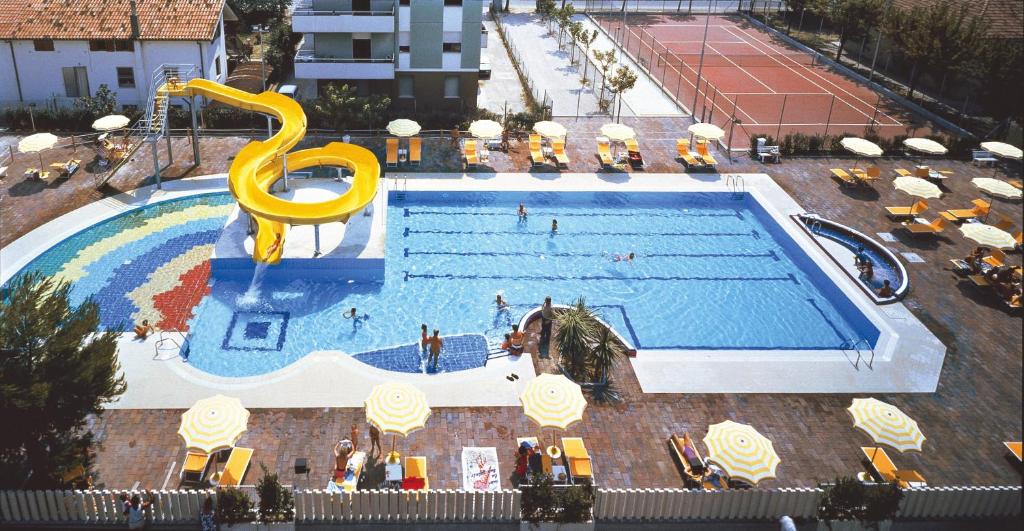 Bazén v ubytování Hotel Vanni nebo v jeho okolí