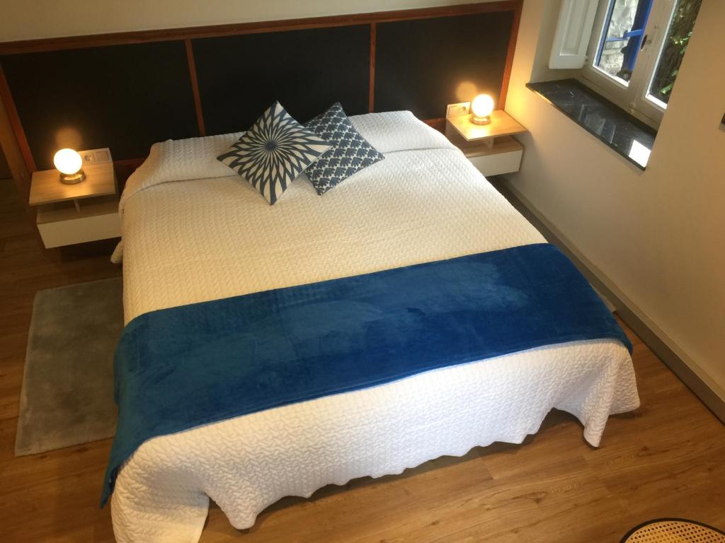 Bed and breakfasts Suites Mendibil con parking gratuito dentro de la propiedad en Irún, País Vasco