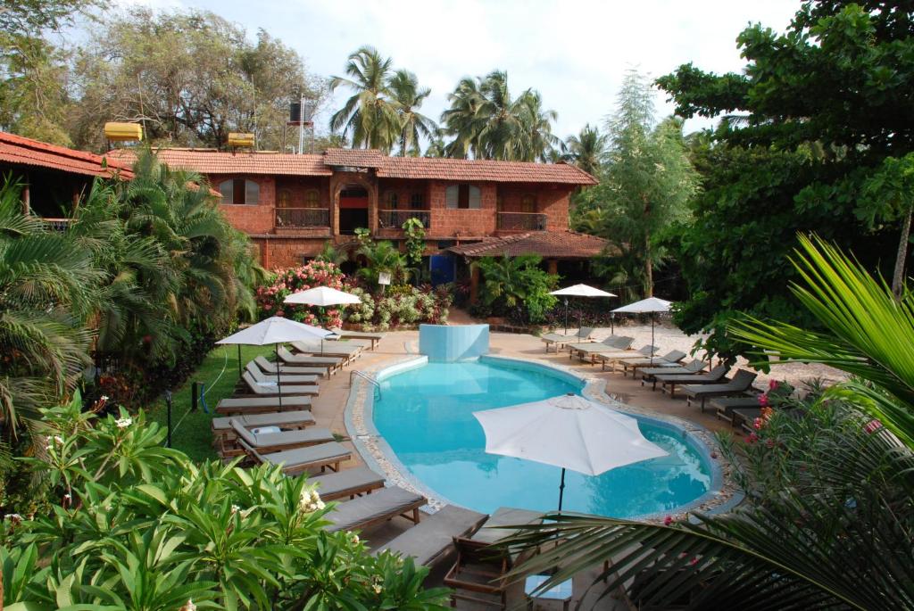 Poolen vid eller i närheten av Sea Breeze Beach Resort Candolim, Goa