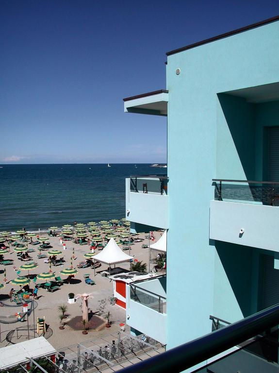 Nespecifikovaný výhled na moře nebo výhled na moře při pohledu z hotelu