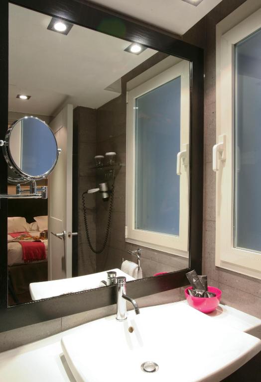 Hotel Meninas - Boutique Opera - Resim 44