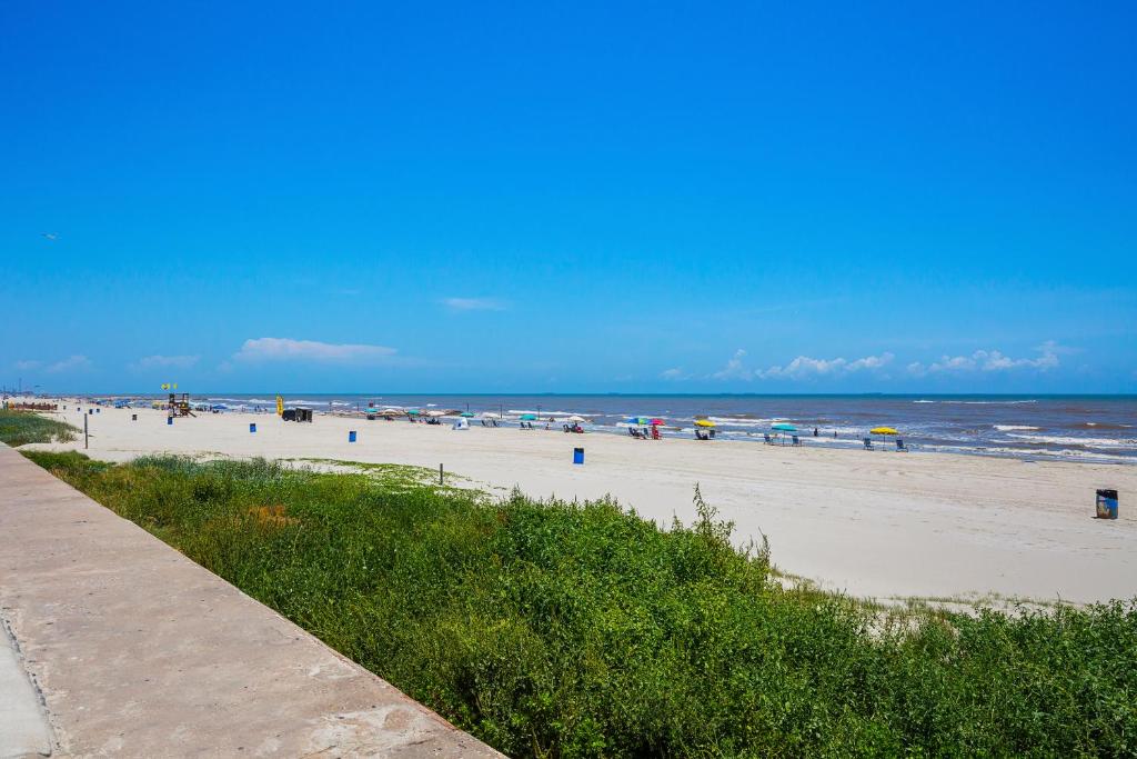 Beachfront Palms Resort Galveston, an Ascend Collection Hotel photo