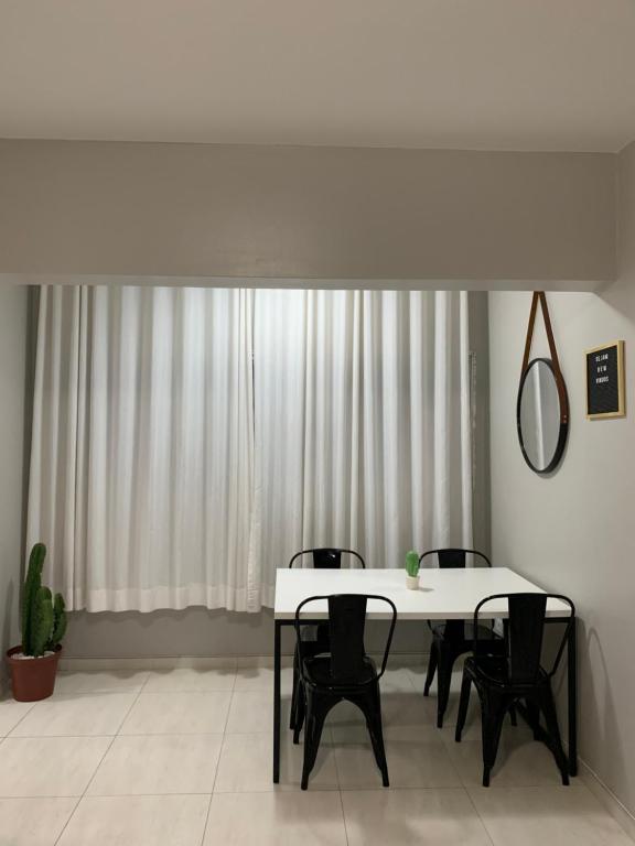  Apartamento Pé na Areia - Santos