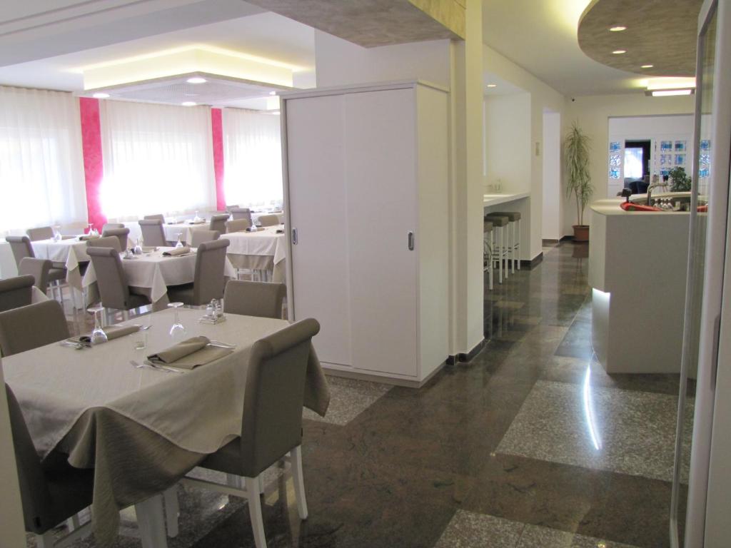 Restaurace v ubytování Hotel Scaranò