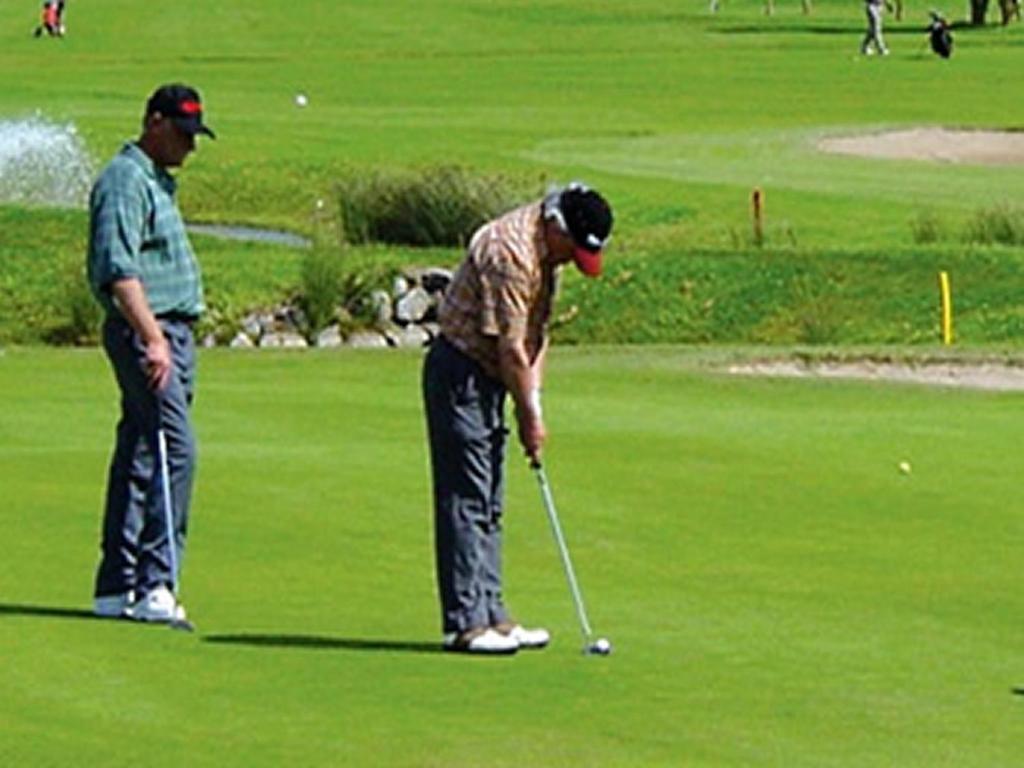 Golf v apartmánu nebo okolí