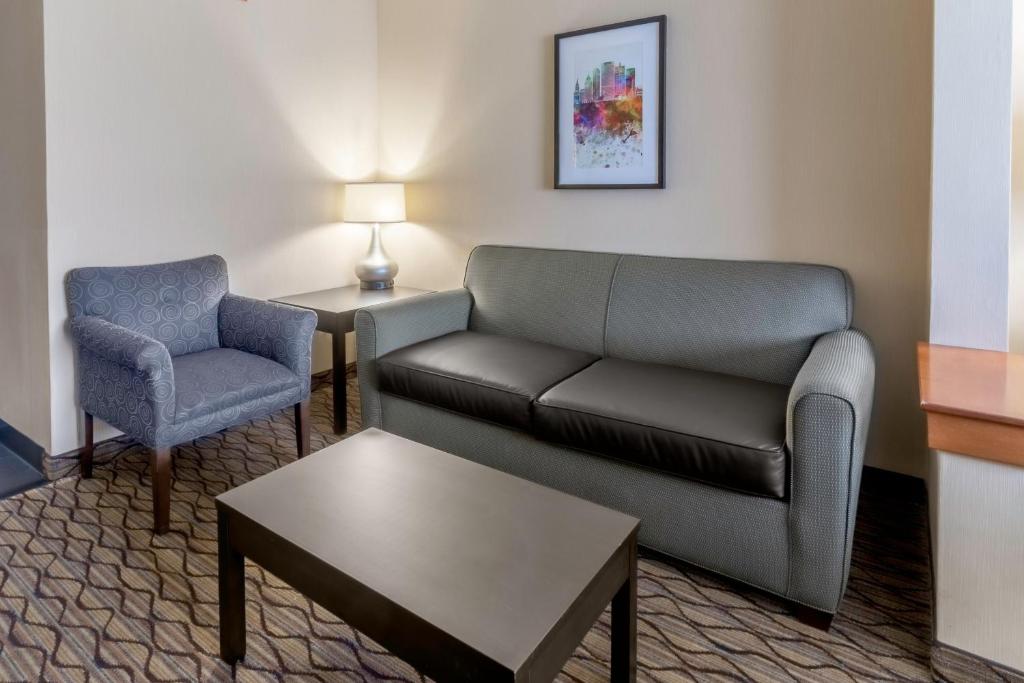 Holiday Inn Milwaukee Airport by IHG - Suite - Toegankelijk Voor Mobiliteit/gehoor