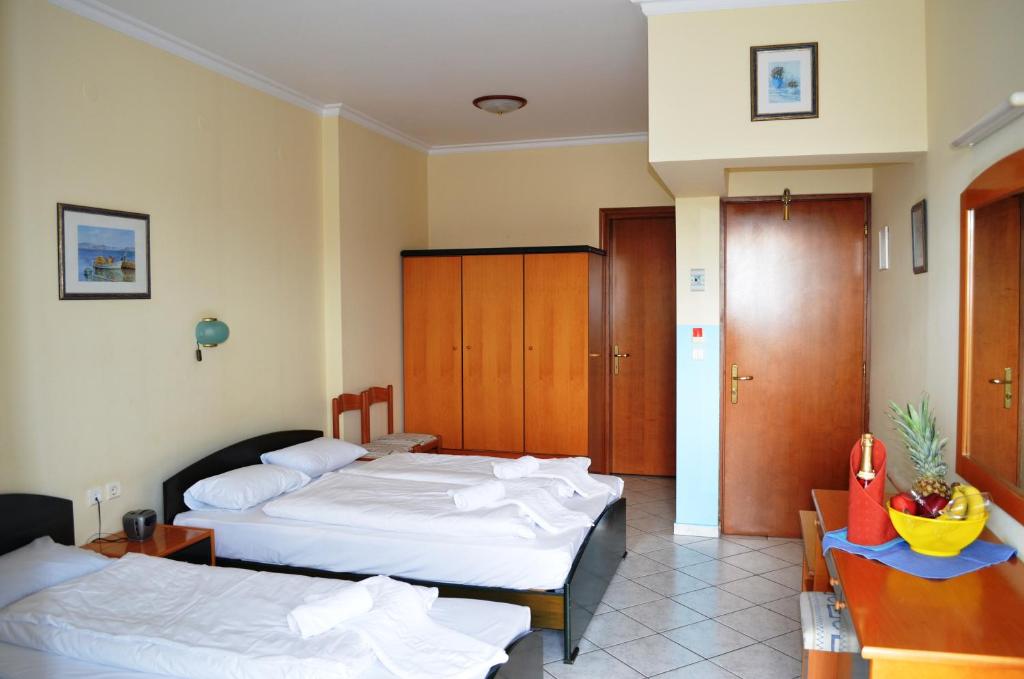 Postel nebo postele na pokoji v ubytování Hotel Europe Inn