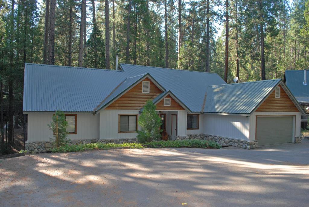 Budova, kde se prázdninový dům nachází