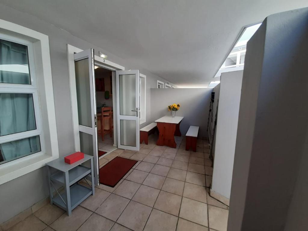 Malachite Mews - Centrally Located Cosy Apartment In Knysna - Image 16