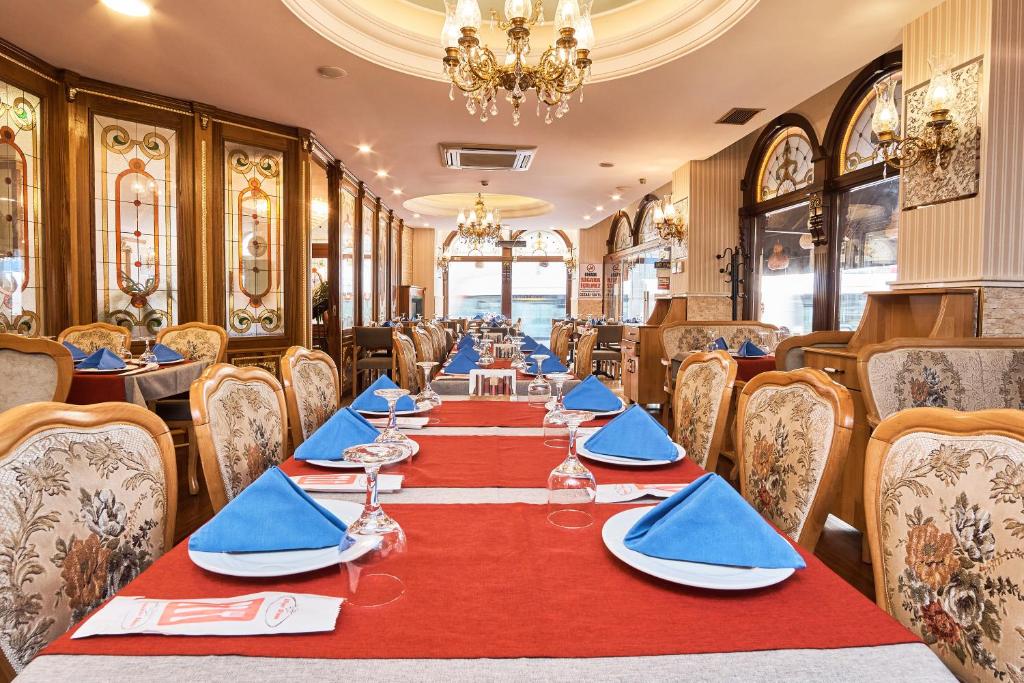 A seating area at Best Western Empire Palace Hotel & Spa