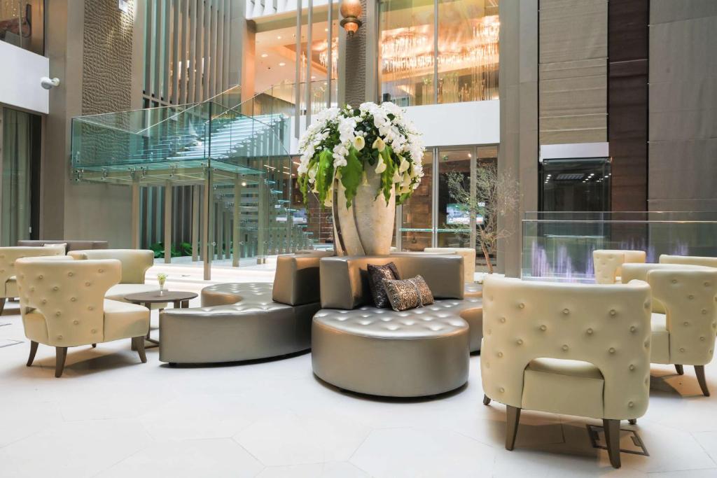 Posezení v ubytování The Legacy Luxury Hotel, Algiers