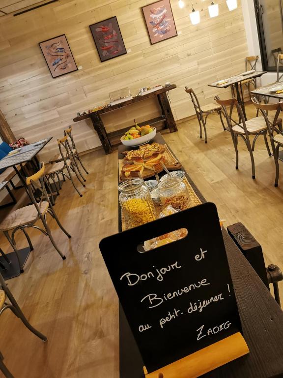 Restaurace v ubytování Hôtel Zadig