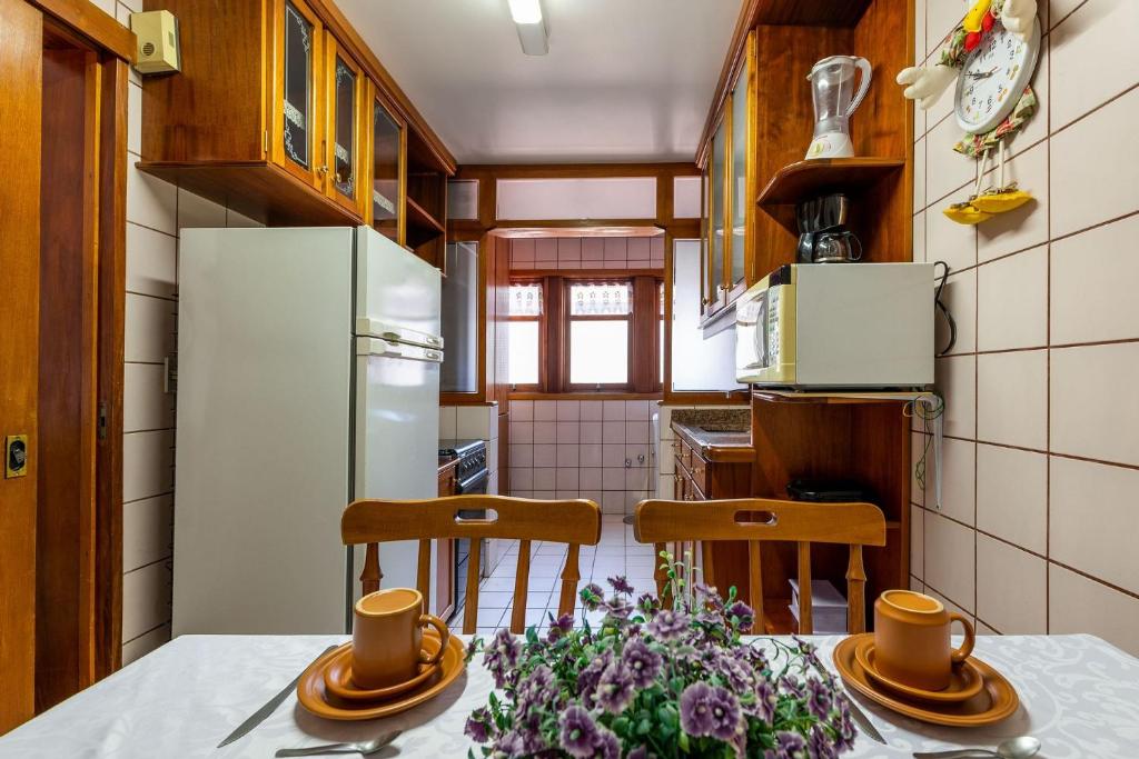 Aconchegante Apartamento no Centro de Gramado  Aconchegante Apartamento no Centro de Gramado