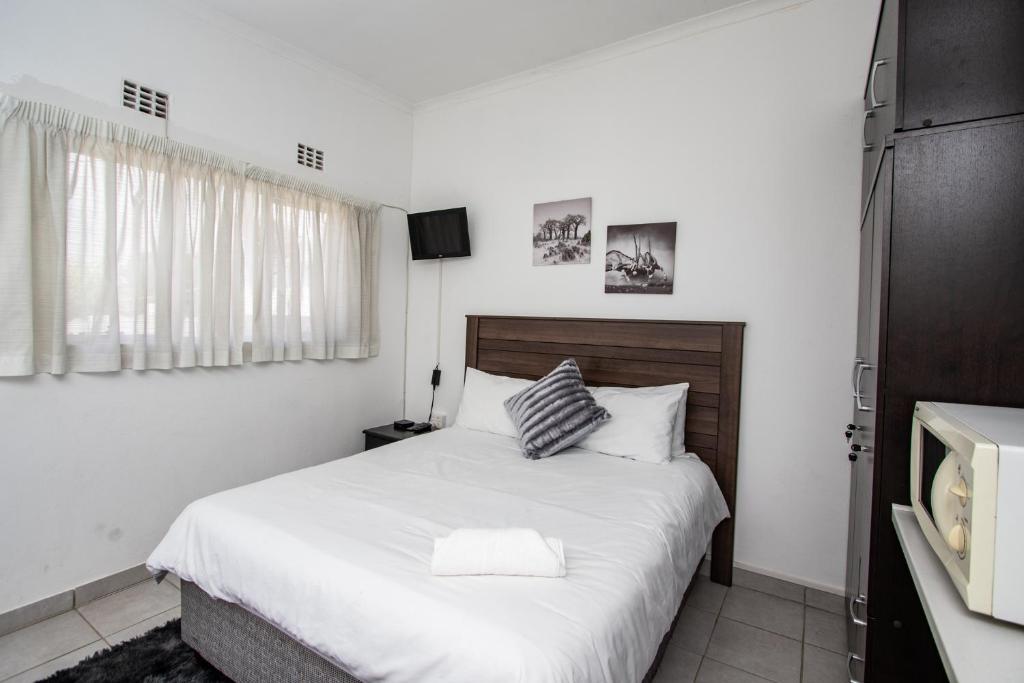 WILLOW GUEST HOUSE - 