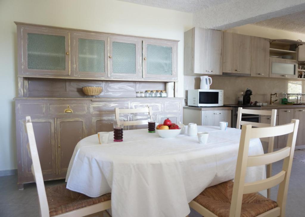 Kuchyň nebo kuchyňský kout v ubytování Kefalonia Sea View Cottage