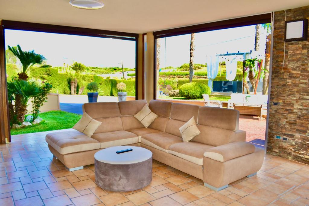 A seating area at Villa Grisì