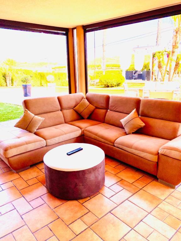 A seating area at Villa Grisì