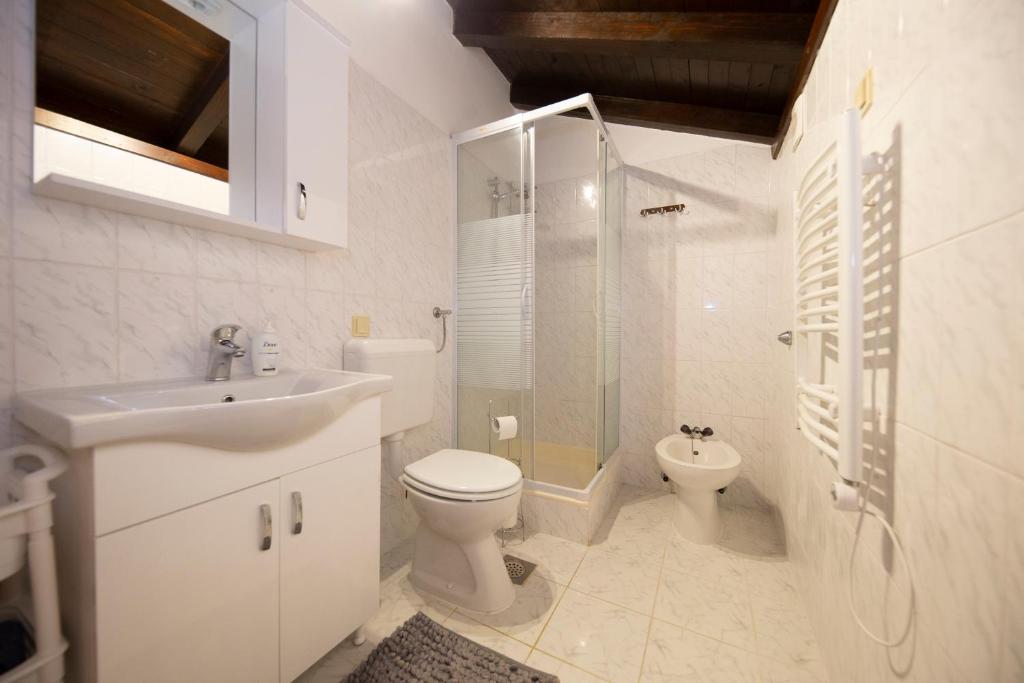 Kúpeľňa v ubytovaní Maslina Apartman