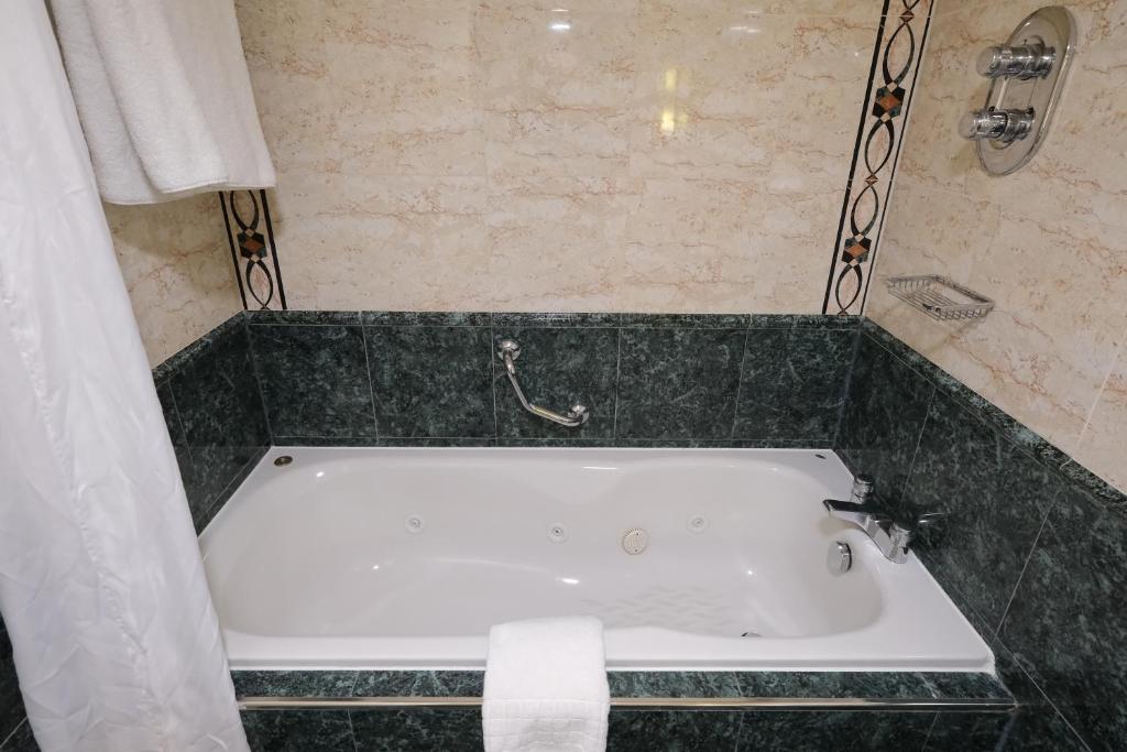 Crowne Plaza Liverpool - John Lennon Airport by IHG - Resim 20