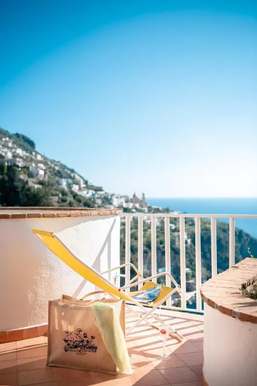 Deluxe Triple Room with Terrace and Sea View