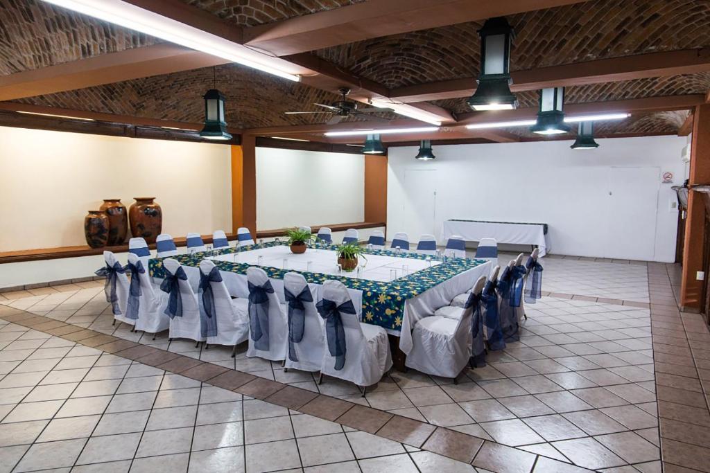 Fotografie z fotogalerie ubytování Hotel & Suites Villa del Sol v destinaci Morelia