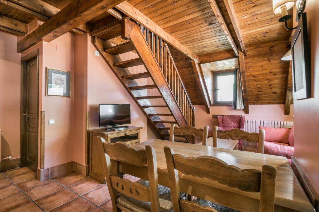 El Refugio de Aran Vielha Aparthotel - 复式公寓（5位成人）可使用游泳池