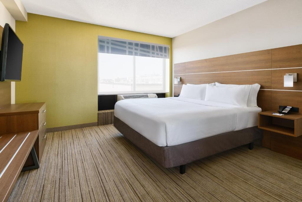 Holiday Inn Express Boston, an IHG Hotel - 