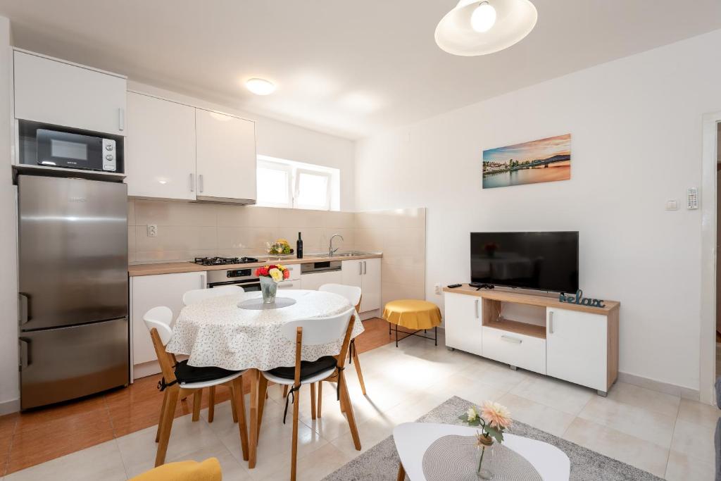 Kuchyň nebo kuchyňský kout v ubytování Apartman Galov