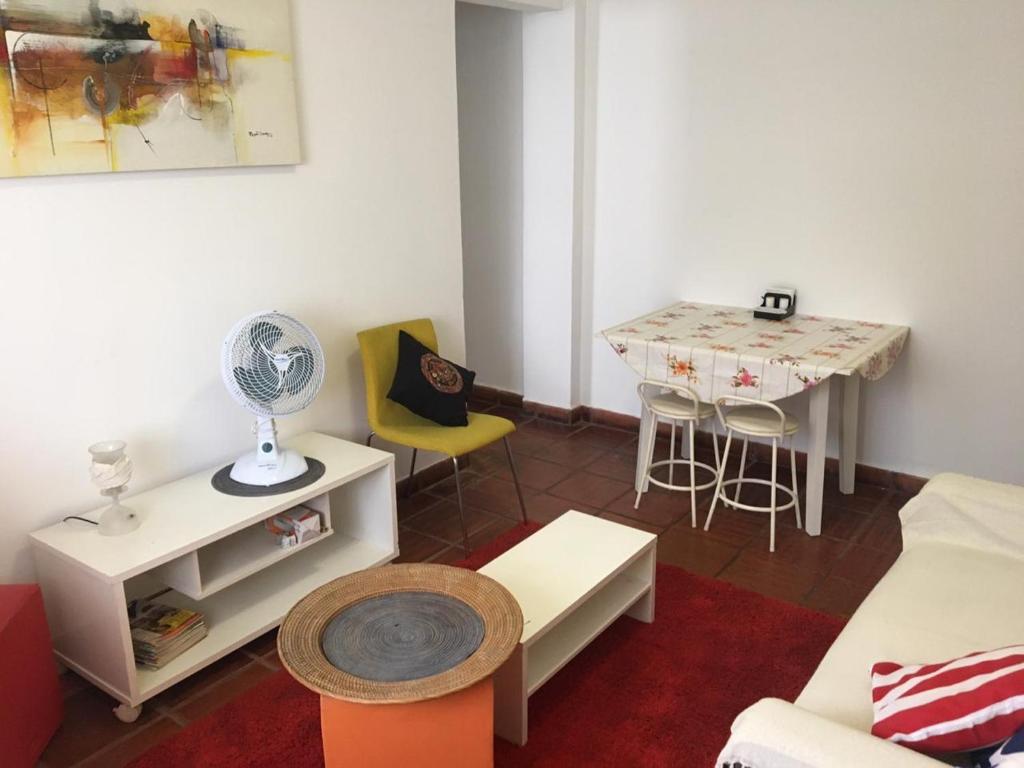  Apartamento PRAIA do TOMBO - Guarujá