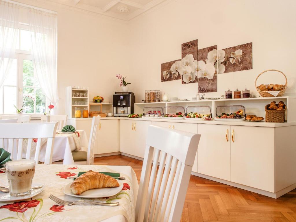 Aparthotel Villa Freisleben - Resim 5
