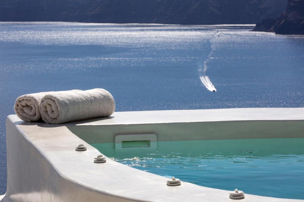 Apanema Cavehouses Santorini Santorini photo 2