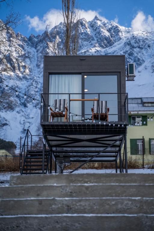 Nespecifikovaný výhled na hory nebo výhled na hory při pohledu z hotelu