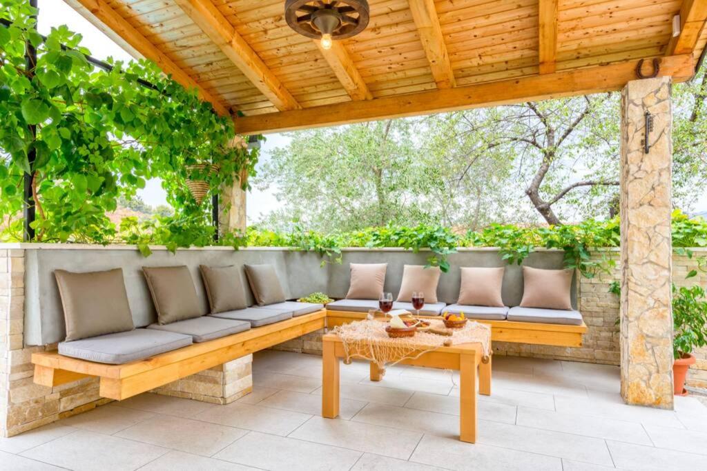 Posedenie v ubytovaní Villa Lipovac Trogir