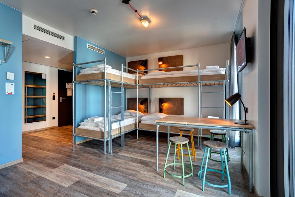 
Bed in 6-Bed Mixed Dormitory Room
