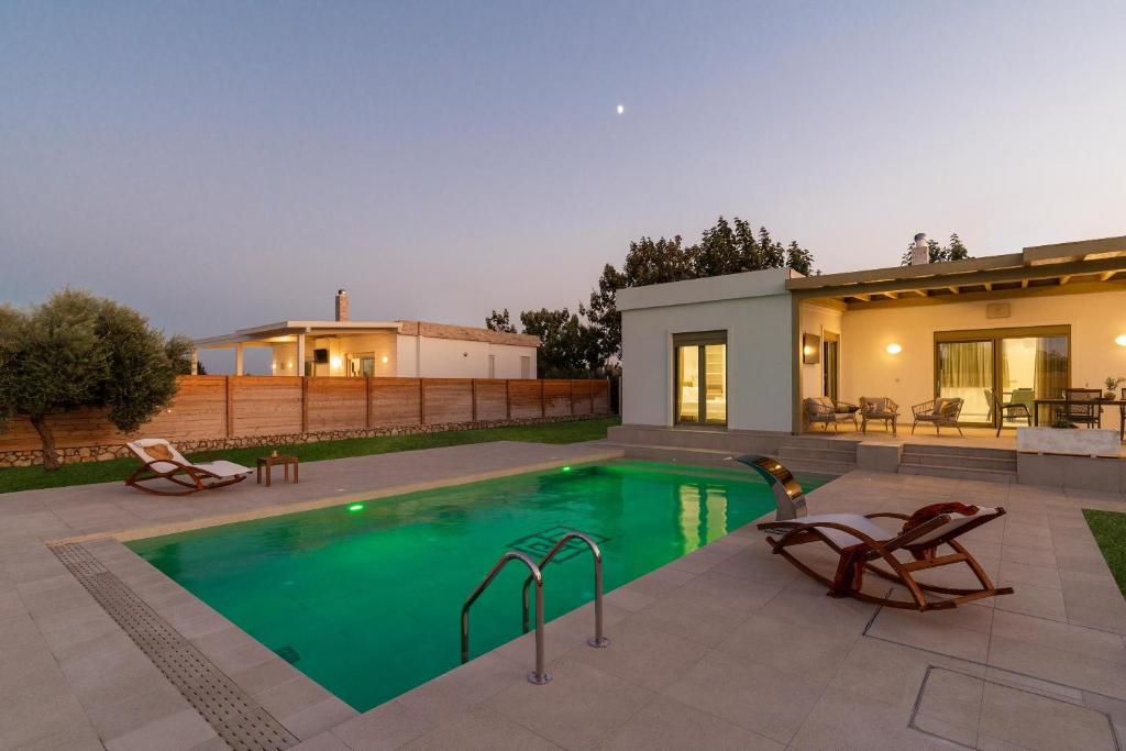 Bazén v ubytování Serenity Villas nebo v jeho okolí
