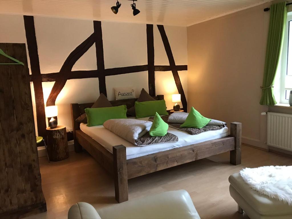 Postel nebo postele na pokoji v ubytování Ferienwohnung Puschel