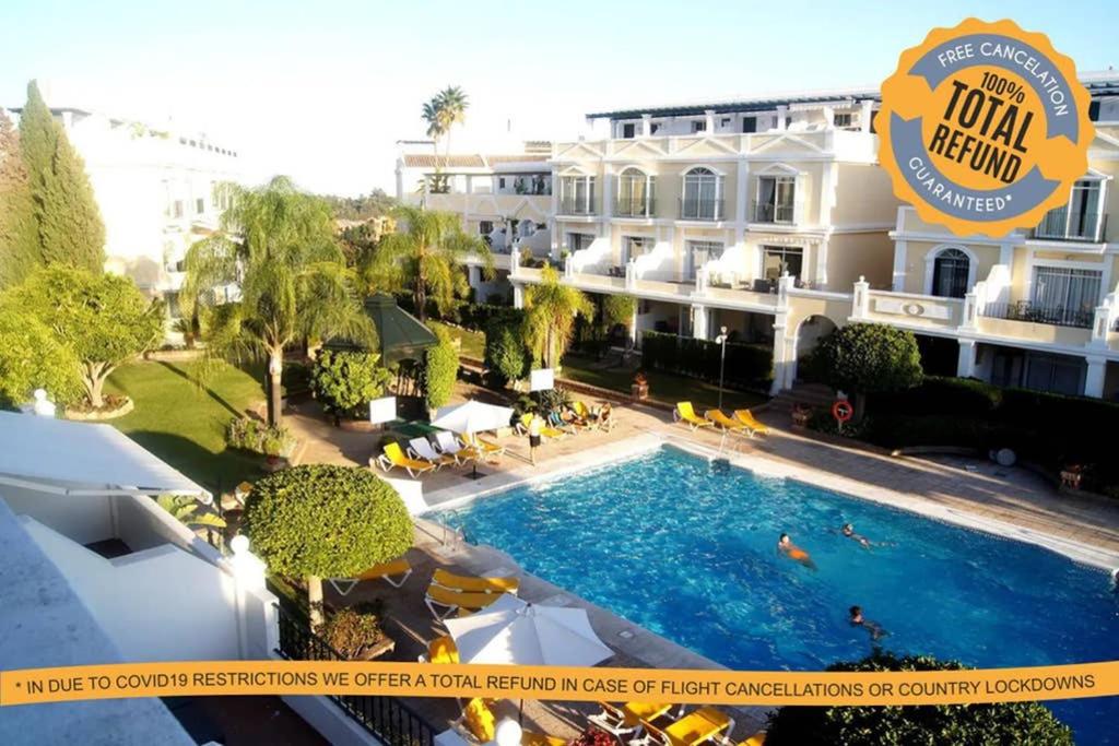 Holiday home ''ALOHA'' PUERTO BANUS - Casa en Complejo de Lujo (3 Piscinas  y Parking), Marbella, Spain - Booking.com