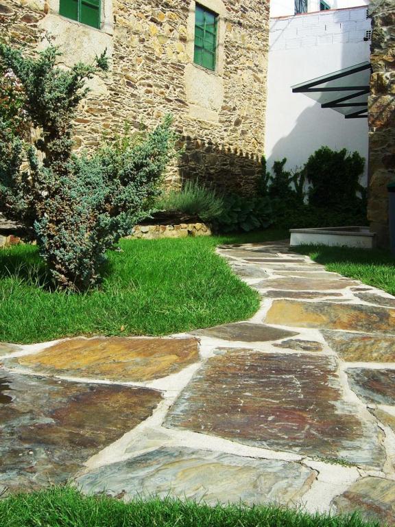 Um jardim no exterior de Casa Santa Catarina