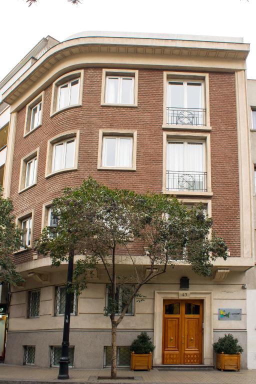 Το κτήριο όπου στεγάζεται  το διαμέρισμα