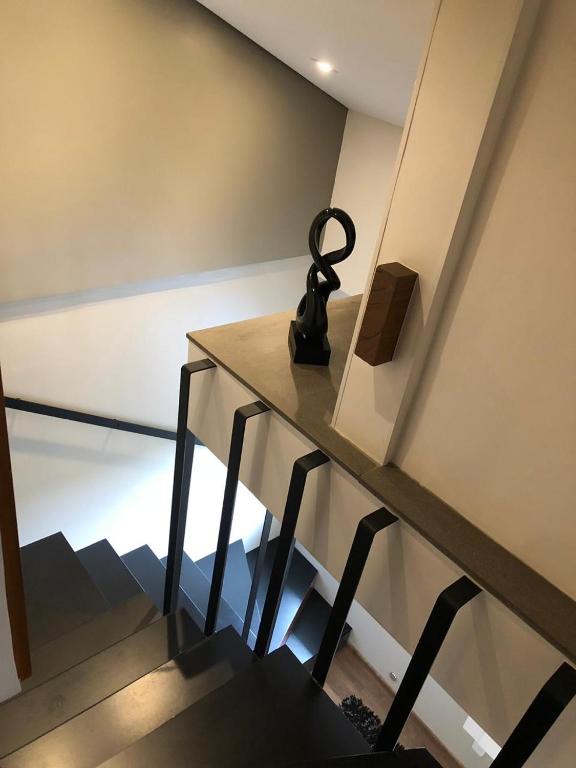 Apartamento de Cobertura Frente ao Lago  Apartamento de Cobertura Frente ao Lago