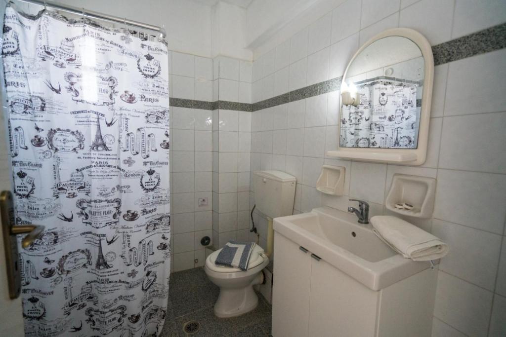 Koupelna v ubytování Villa Limnes