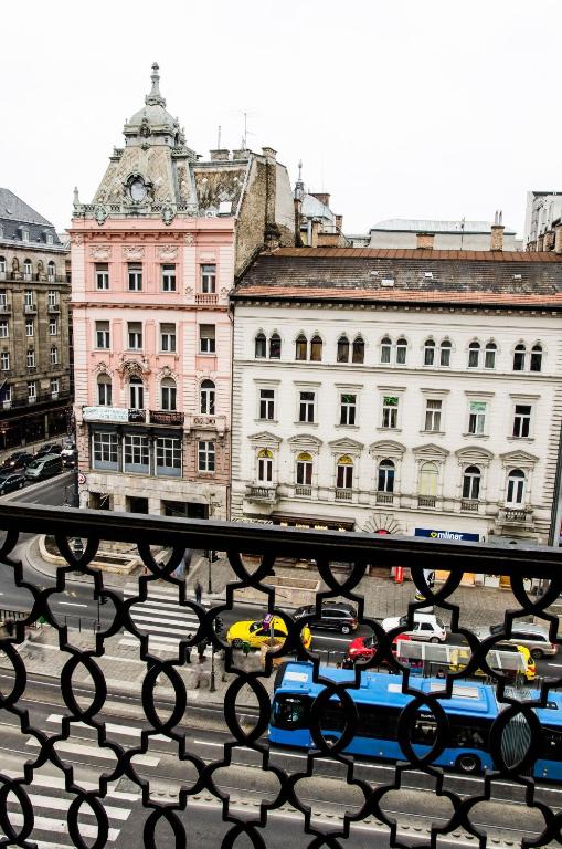 Výhľad na mesto Budapešť alebo výhľad na mesto priamo z apartmánu