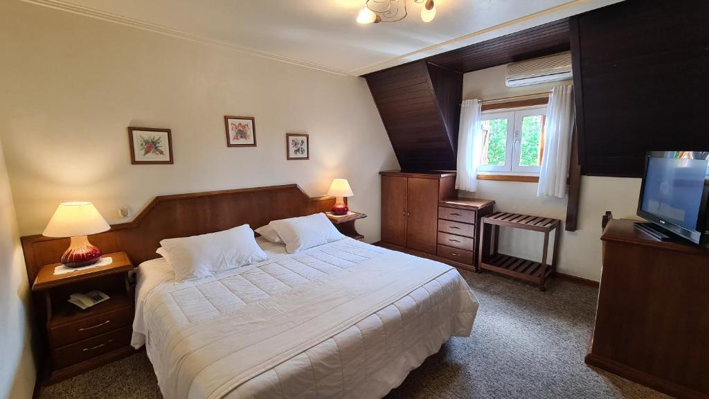 Hotel Azaleia  Hotel Azaleia