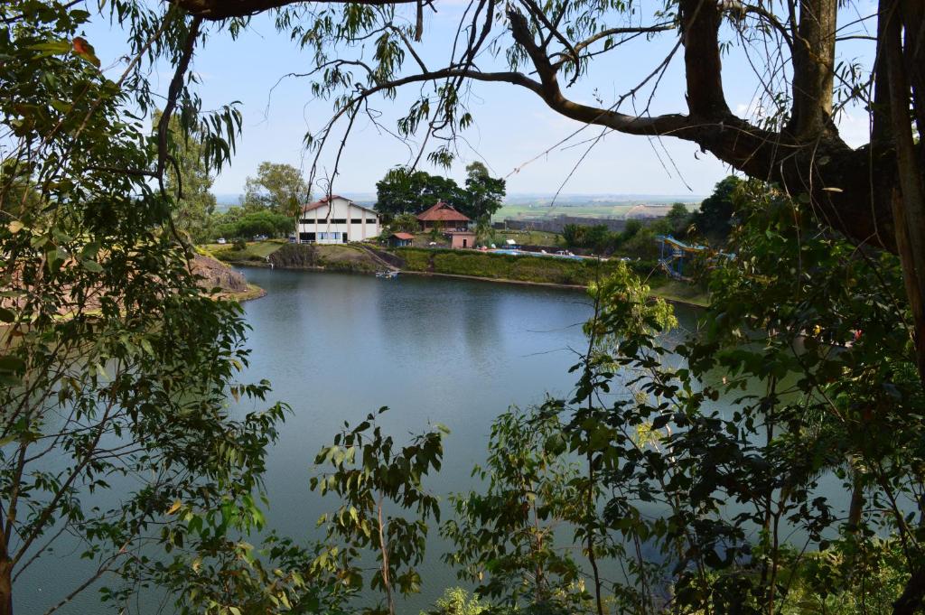  Hotel Lago das Pedras