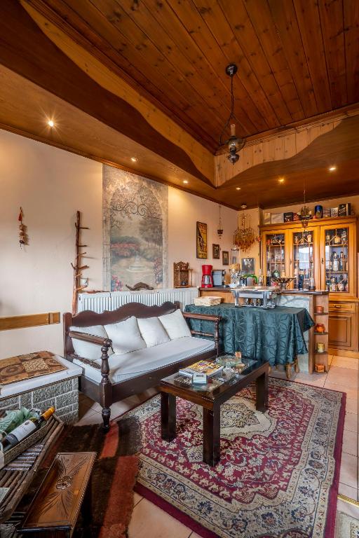 Posedenie v ubytovaní Semeli Guesthouse