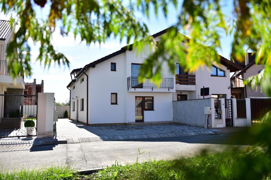 Gallery image of Casa Hanea & SPA piscina exterioara incalzita ,sauna, jacuzzi privat in fiecare apartament in Sibiu