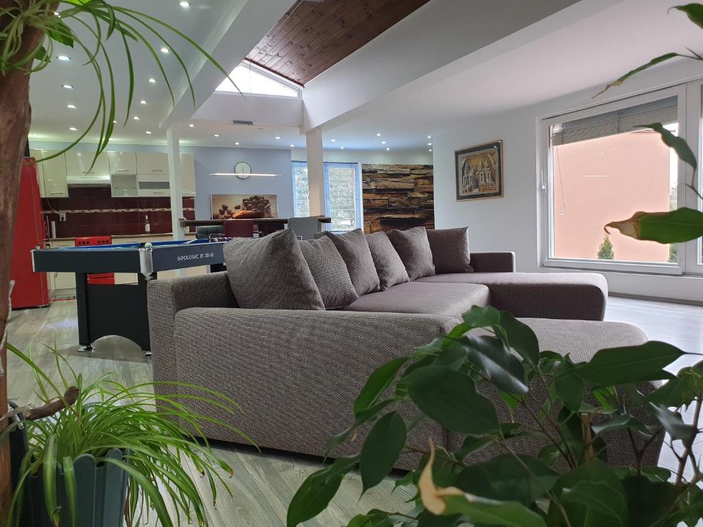 Luca Apartman Pápa - Housity