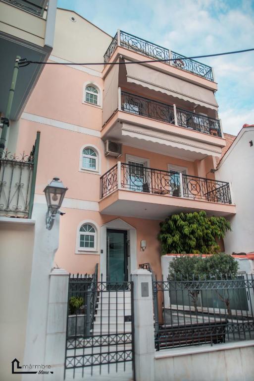 Budova, kde se apartmán nachází