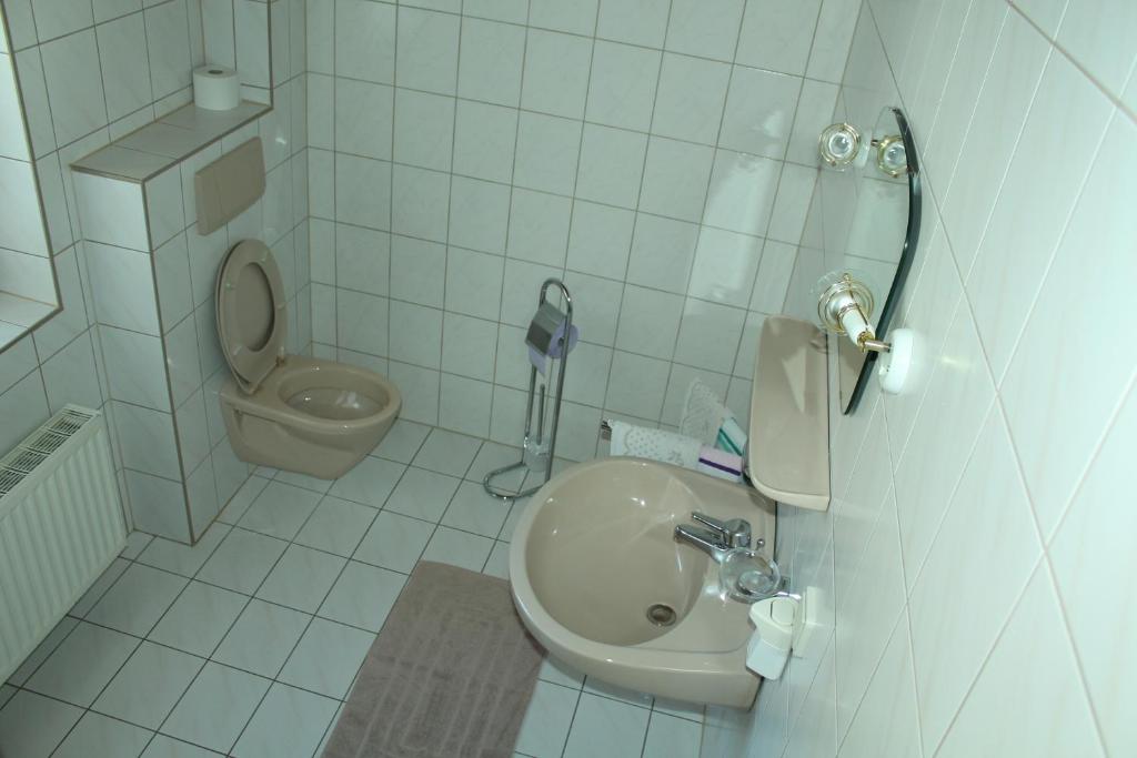 Kúpeľňa v ubytovaní Appartement Pension Grasser