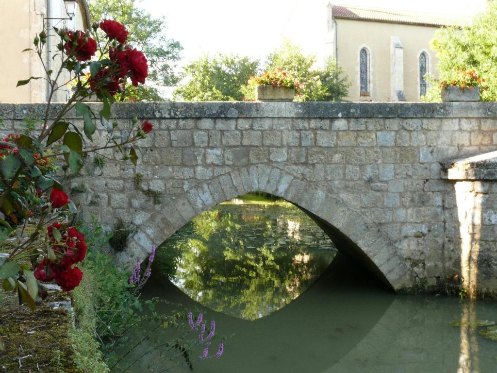 Fotografie z fotogalerie ubytování La Maison des Cornières v destinaci Fourcès